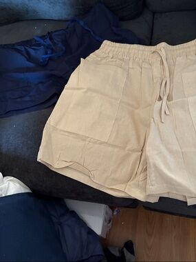Women's Beige Drawstring Linen-Blend Shorts